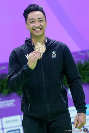 podium aa sfe03188 copia simone ferraro ph